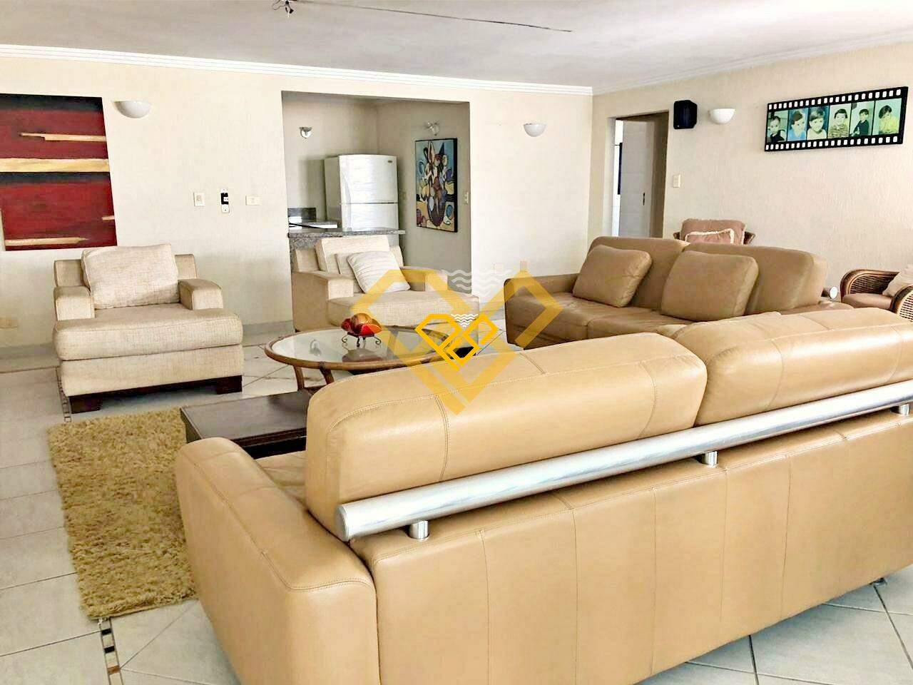 Cobertura à venda no Ponta da Praia: 