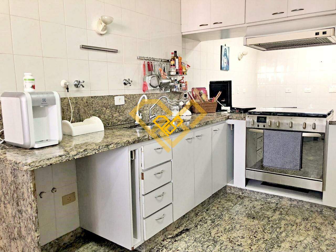 Cobertura à venda no Ponta da Praia: 