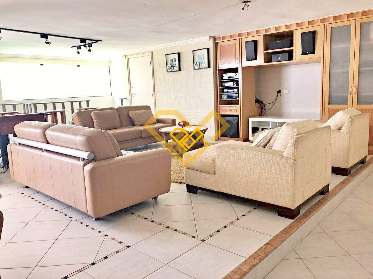 Cobertura à venda no Ponta da Praia: 