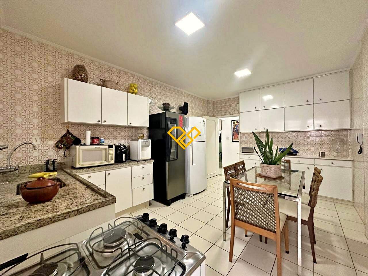 Apartamento à venda no Embaré: Cozinha