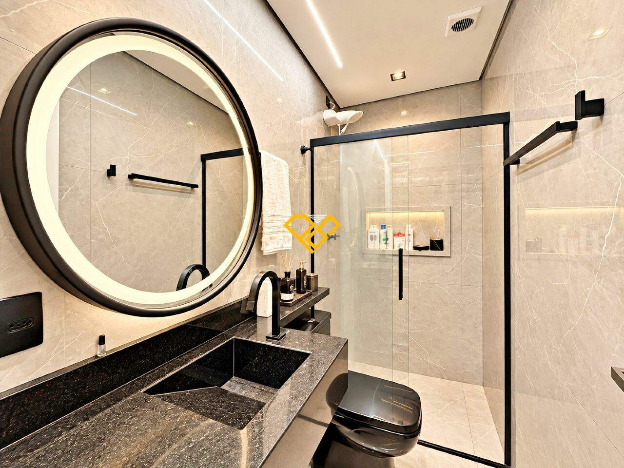 Casa à venda no Macuco: Wc suíte