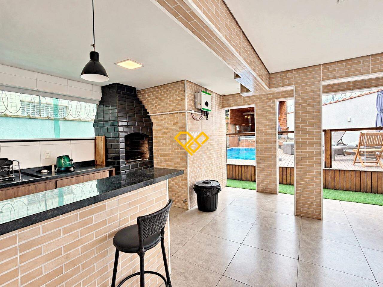 Casa à venda no Macuco: Espaço gourmet com churrasqueira