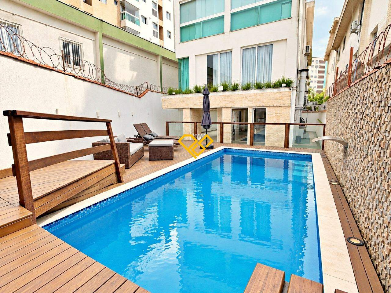 Casa à venda no Macuco: Piscina
