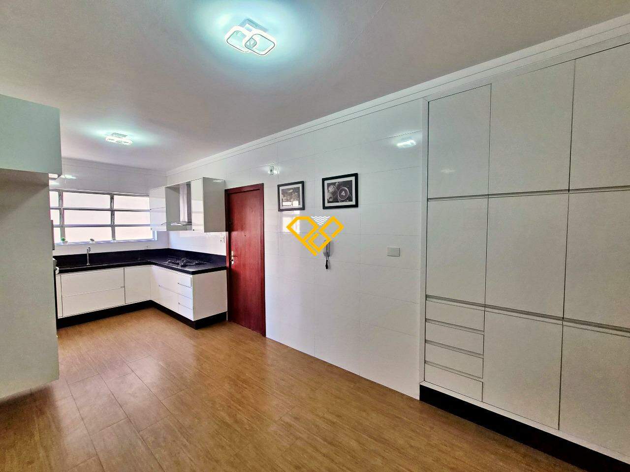 Apartamento à venda no Gonzaga: Cozinha