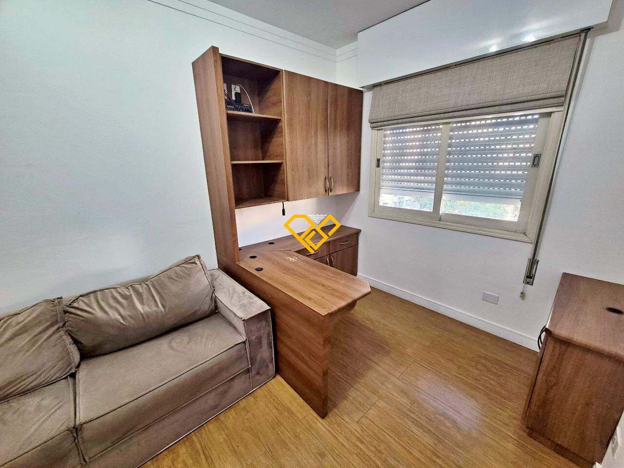 Apartamento à venda no Gonzaga: Dependência revertida