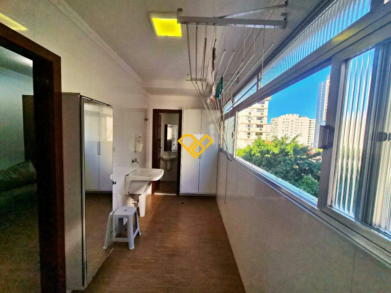 Apartamento à venda no Gonzaga: Área de serviço