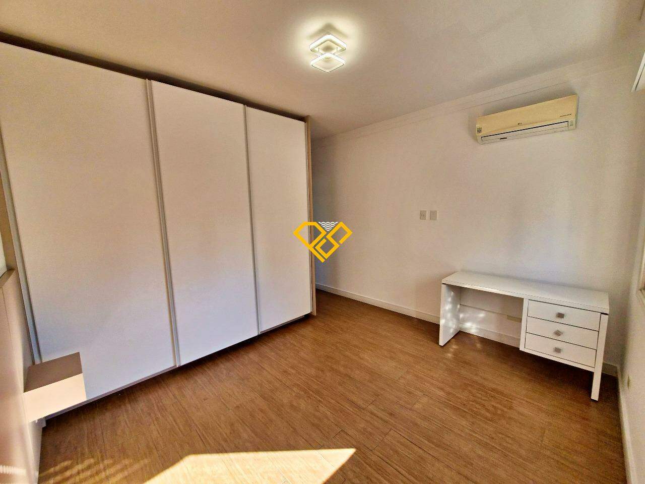 Apartamento à venda no Gonzaga: Dormitório 1 - suíte
