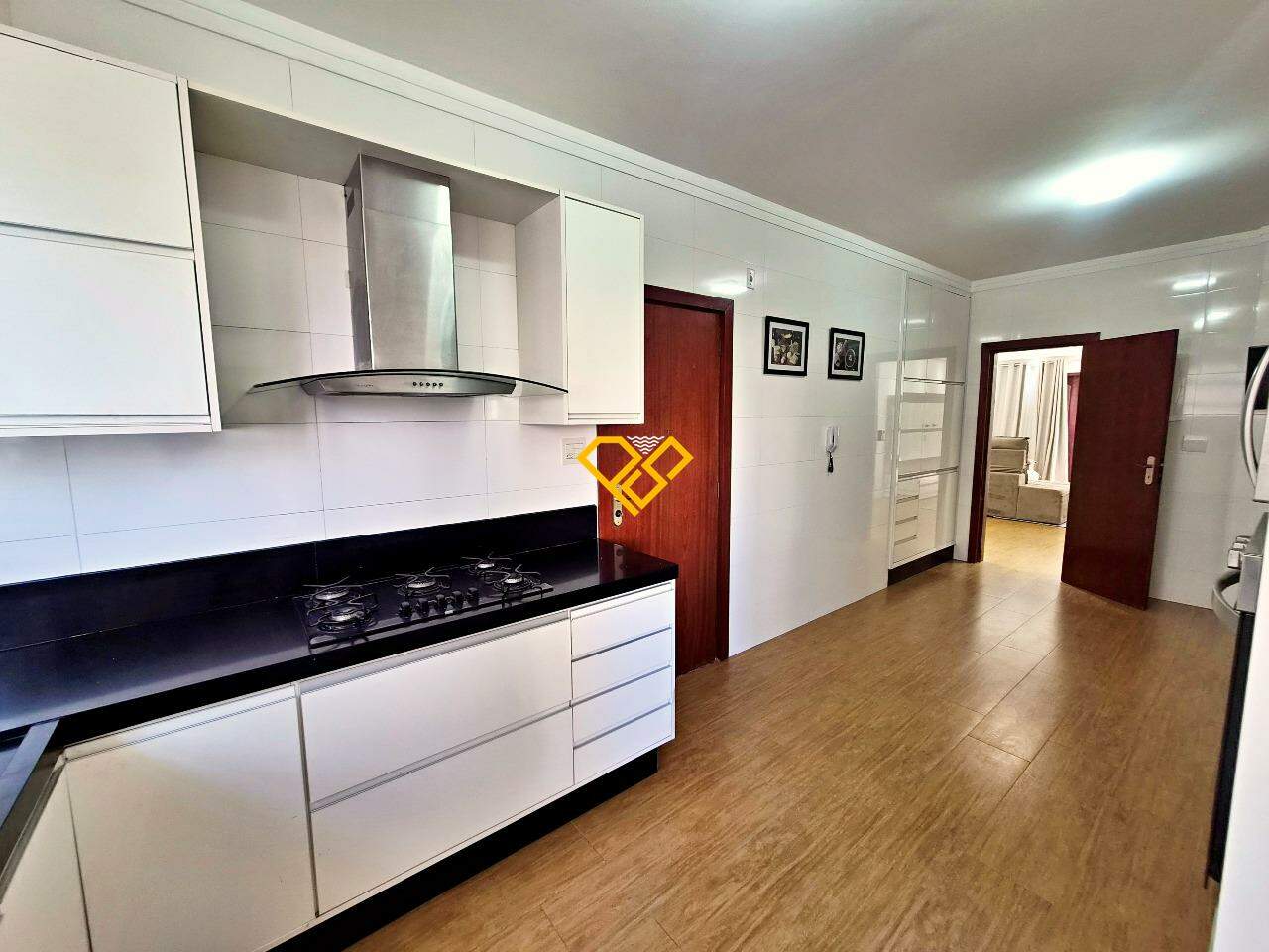 Apartamento à venda no Gonzaga: Cozinha