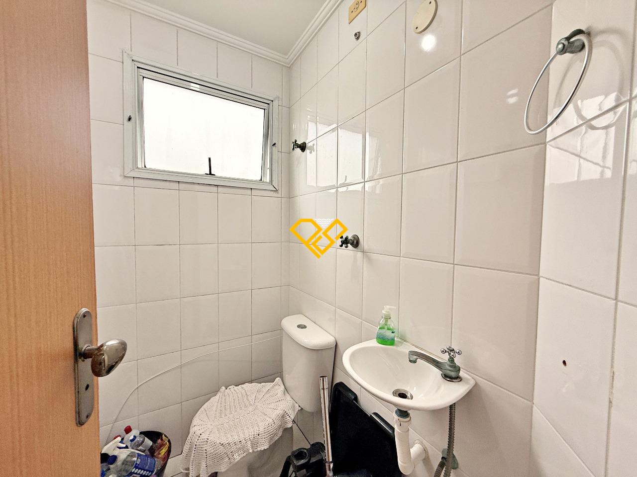 Apartamento para aluguel no Gonzaga: Wc de serviço