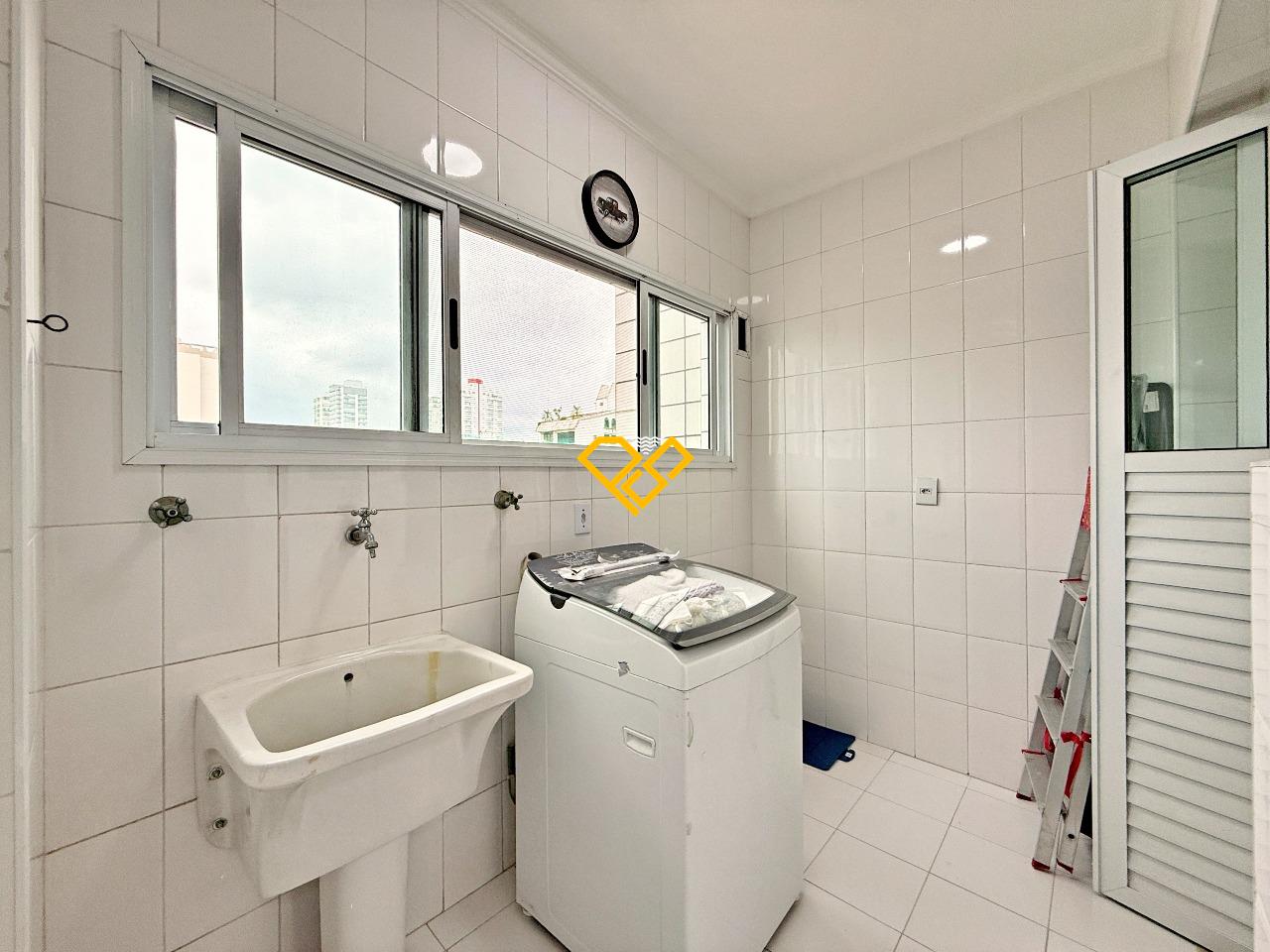 Apartamento para aluguel no Gonzaga: Área de serviço