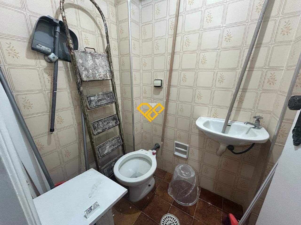Apartamento para aluguel no José Menino: Wc de serviço