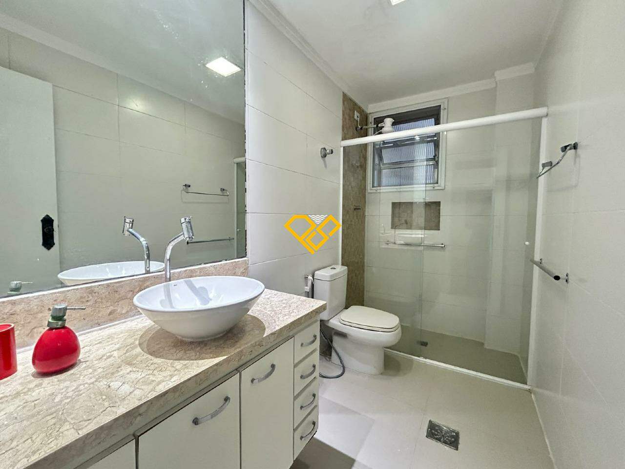 Apartamento para aluguel no José Menino: Wc social