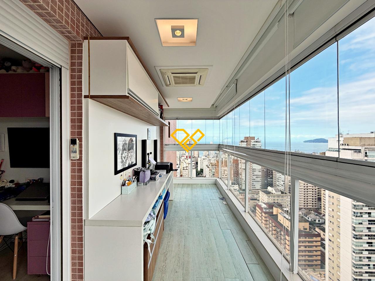 Apartamento à venda no Gonzaga: Varanda Suíte 1 e 2
