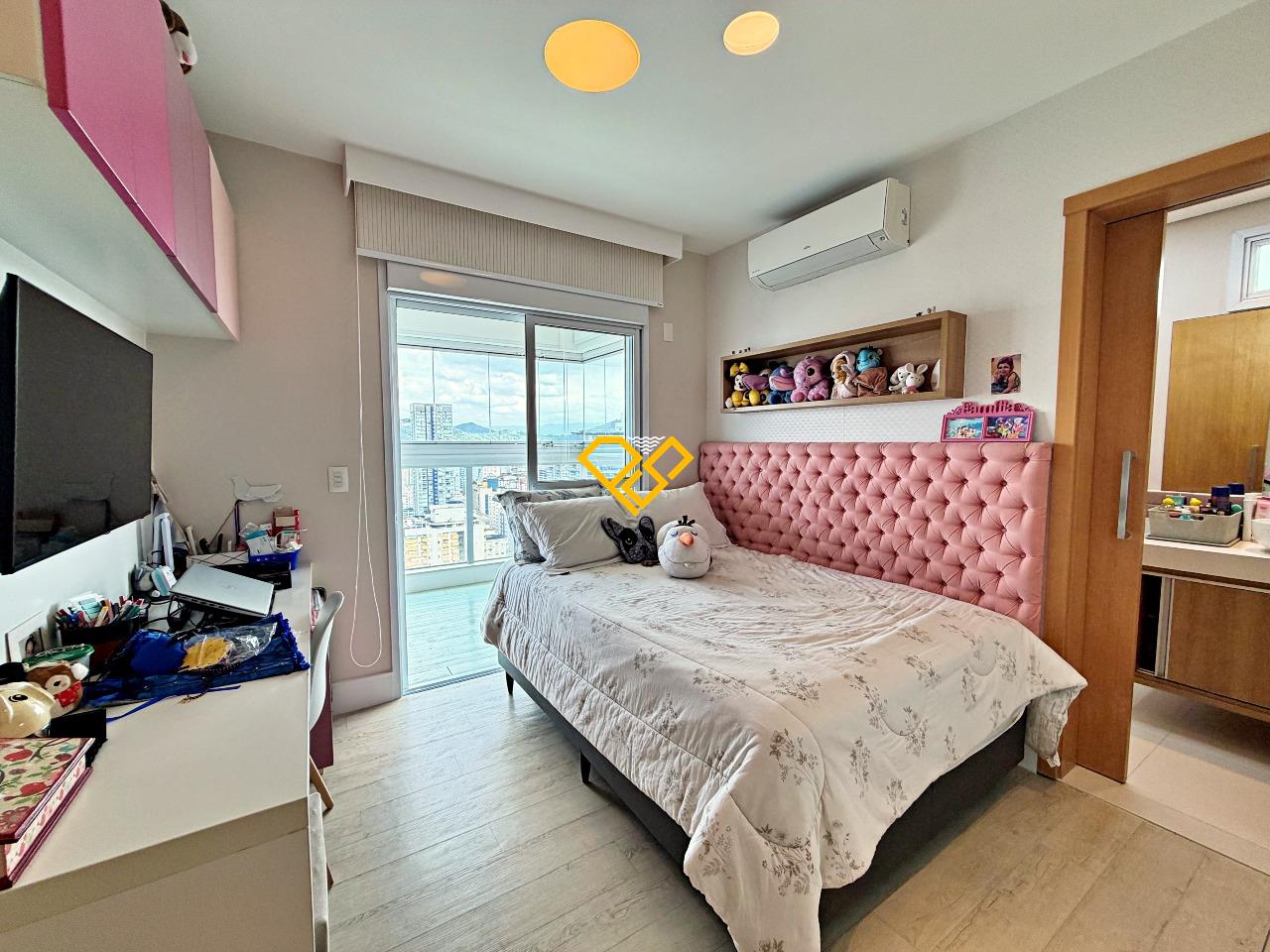Apartamento à venda no Gonzaga: Suíte 1