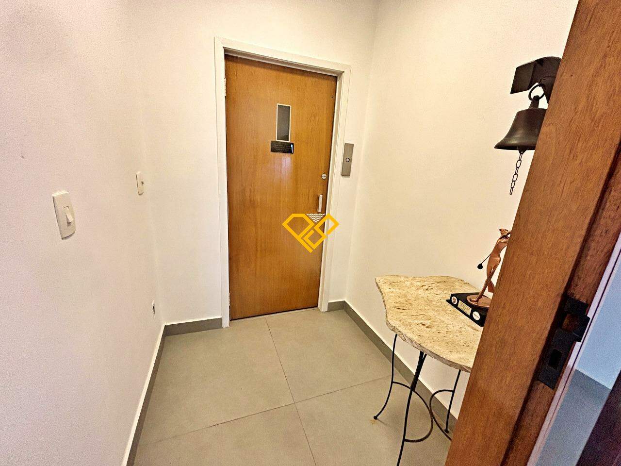 Apartamento à venda no Pompéia: Entrada