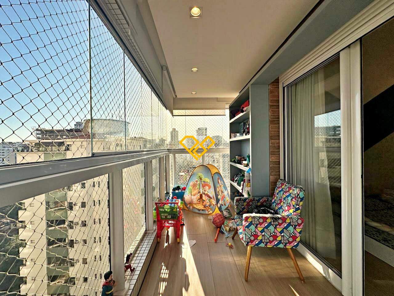 Apartamento à venda no Embaré: Varanda