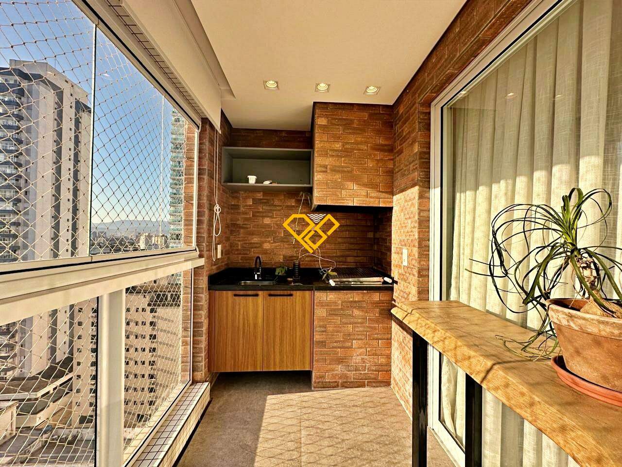 Apartamento à venda no Embaré: Varanda