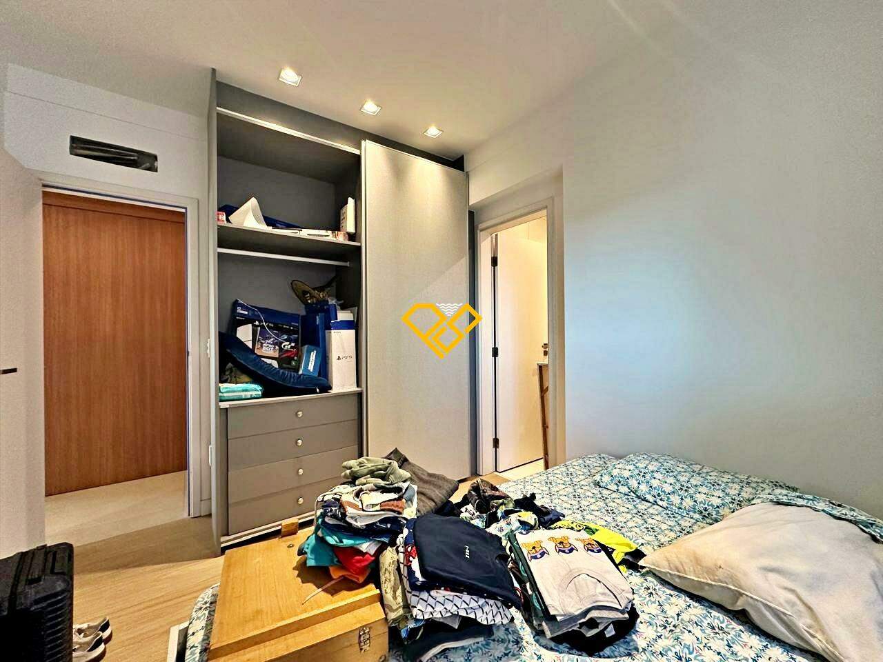Apartamento à venda no Embaré: Suíte 3