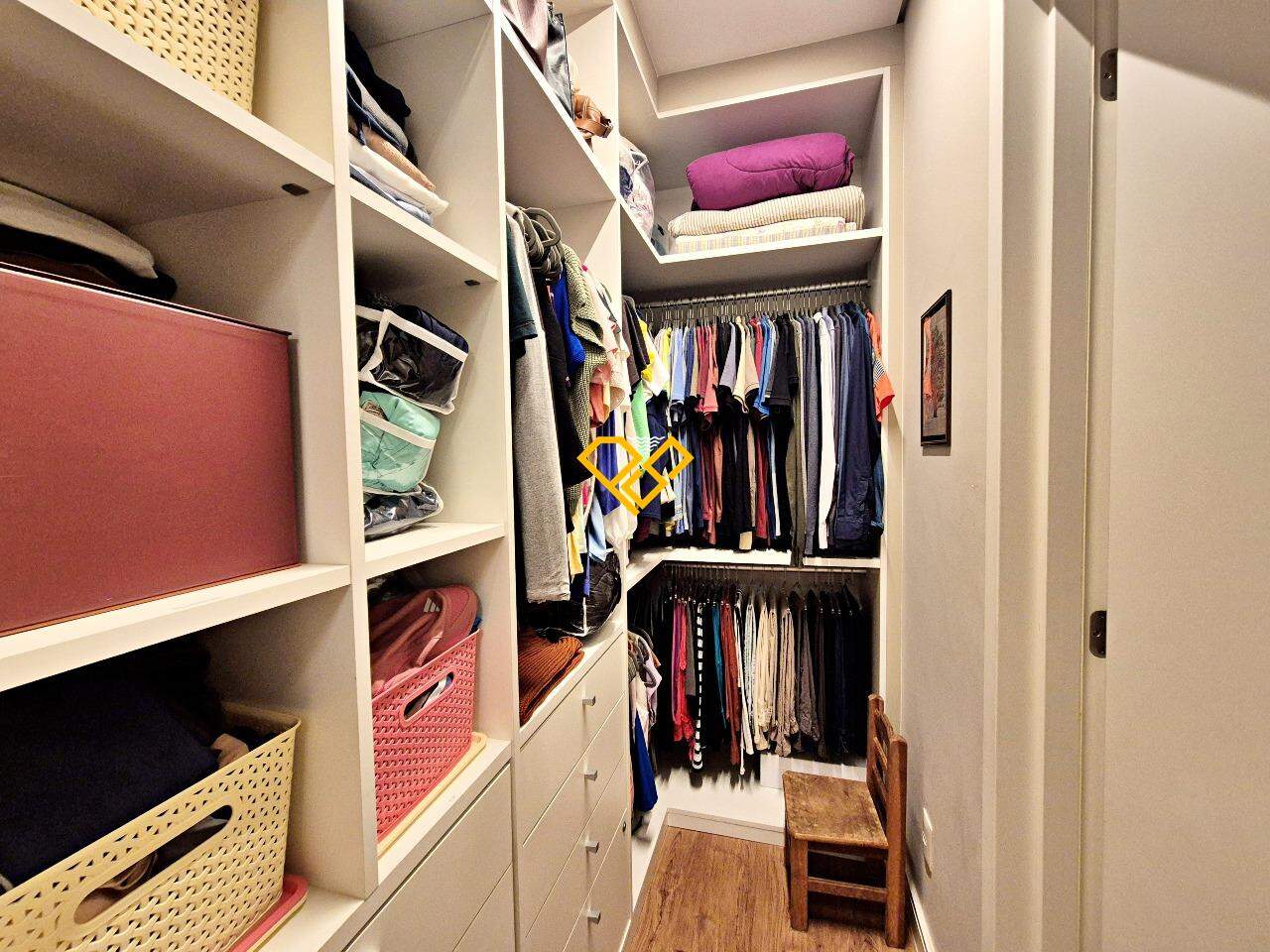 Apartamento à venda no Marapé: Dormitório 1 - suíte - closet