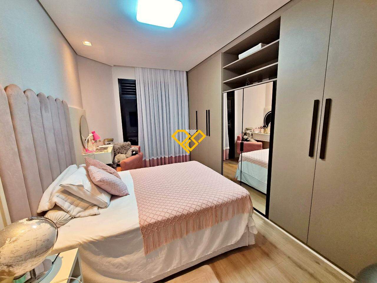 Apartamento à venda no Aparecida: Dormitírio 2