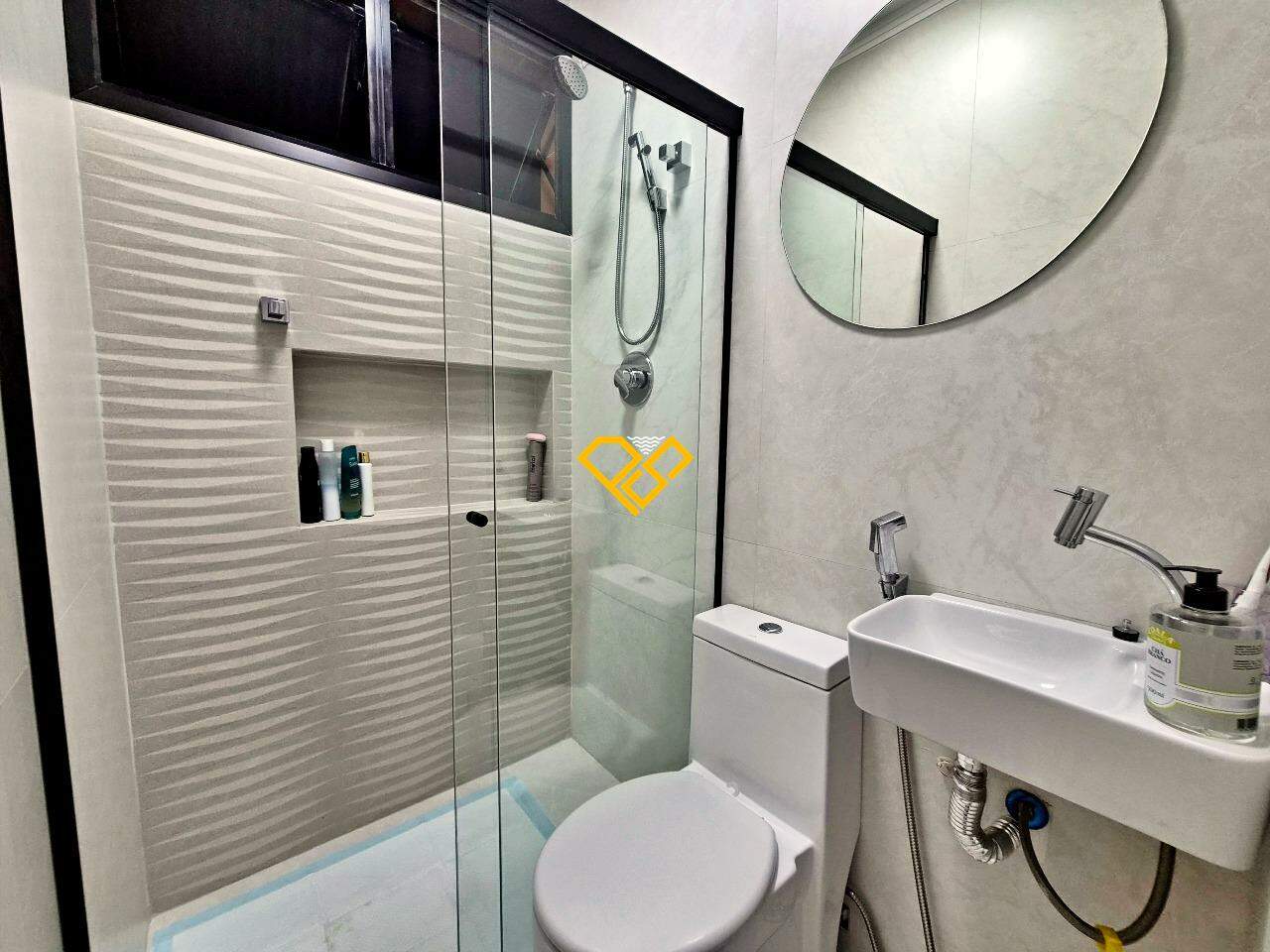 Apartamento à venda no Aparecida: Wc de serviço