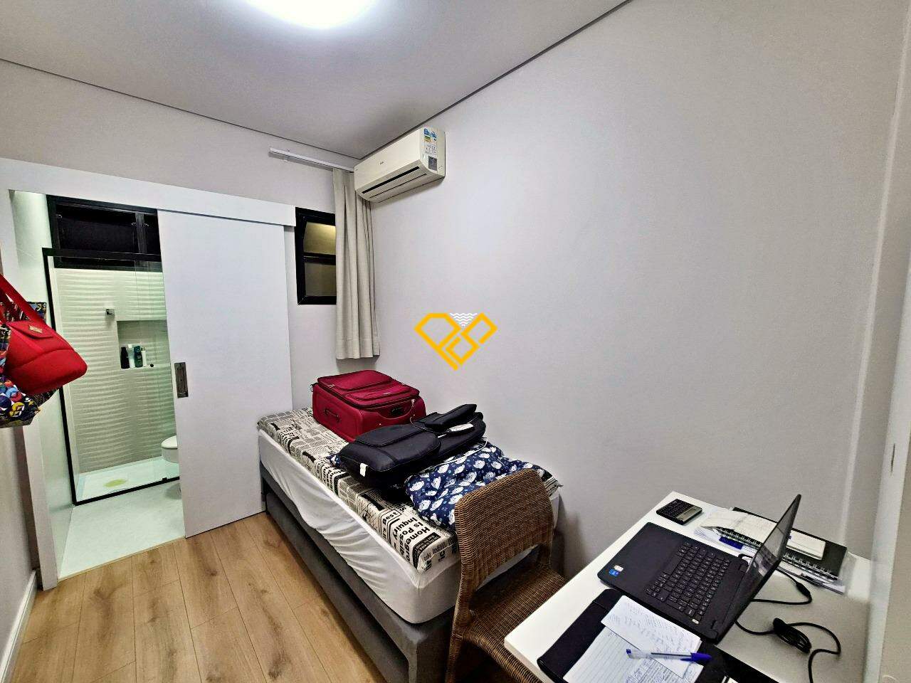 Apartamento à venda no Aparecida: Dependência