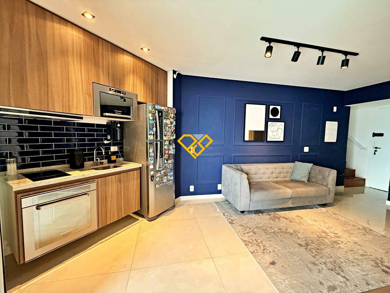 Cobertura à venda no Pompéia: Sala e cozinha integrada
