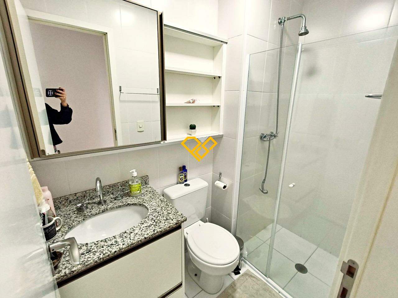 Apartamento à venda no Campo Grande: Wc social