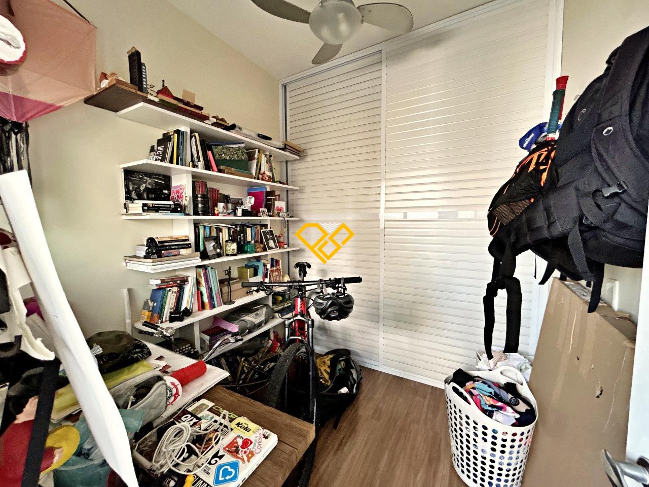 Apartamento à venda no Gonzaga: Dependência