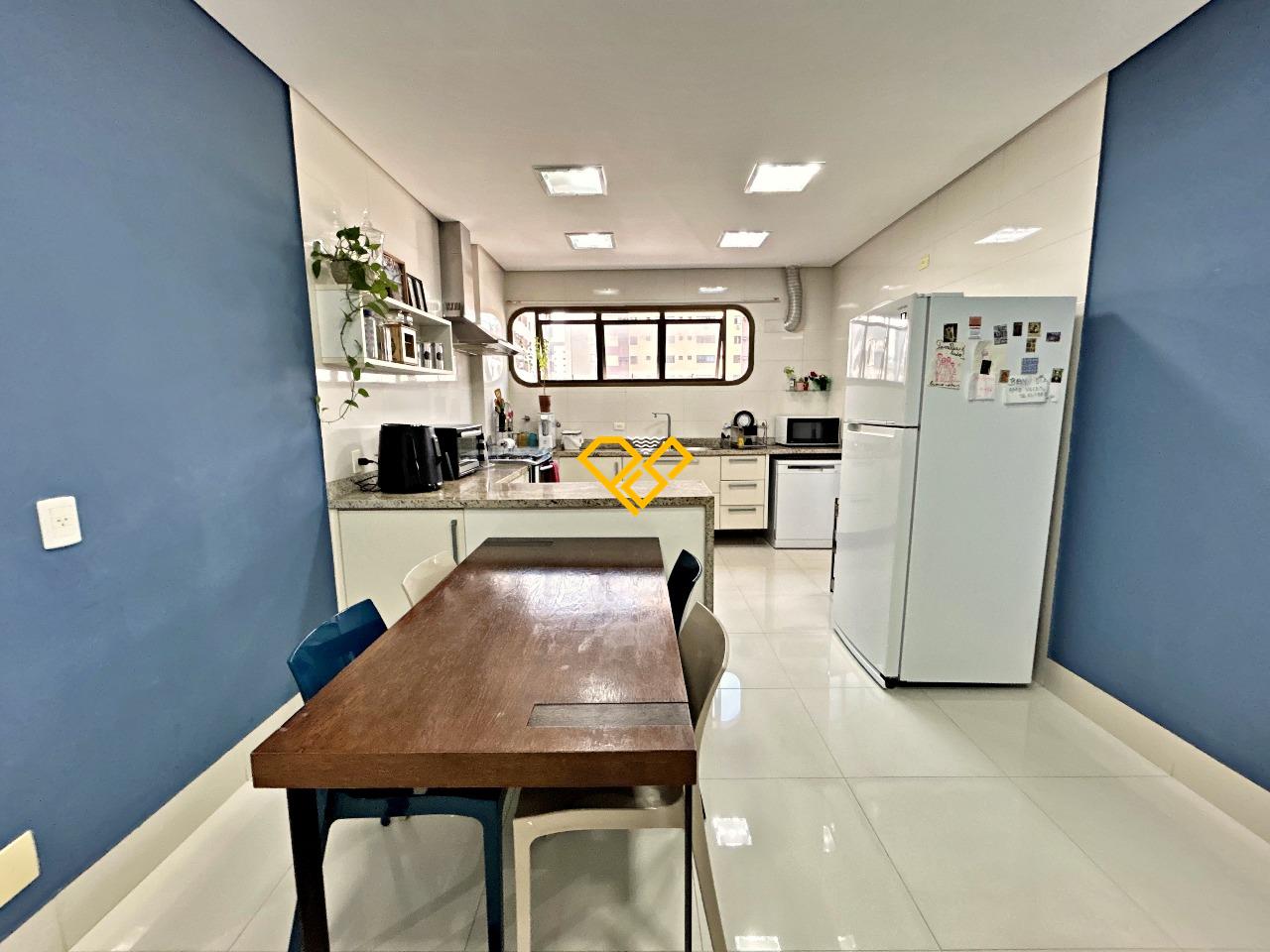 Apartamento à venda no Gonzaga: Cozinha