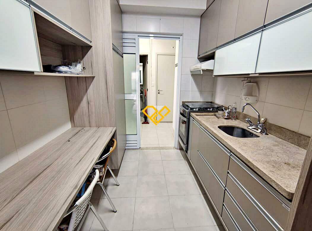 Apartamento à venda no Gonzaga: Cozinha