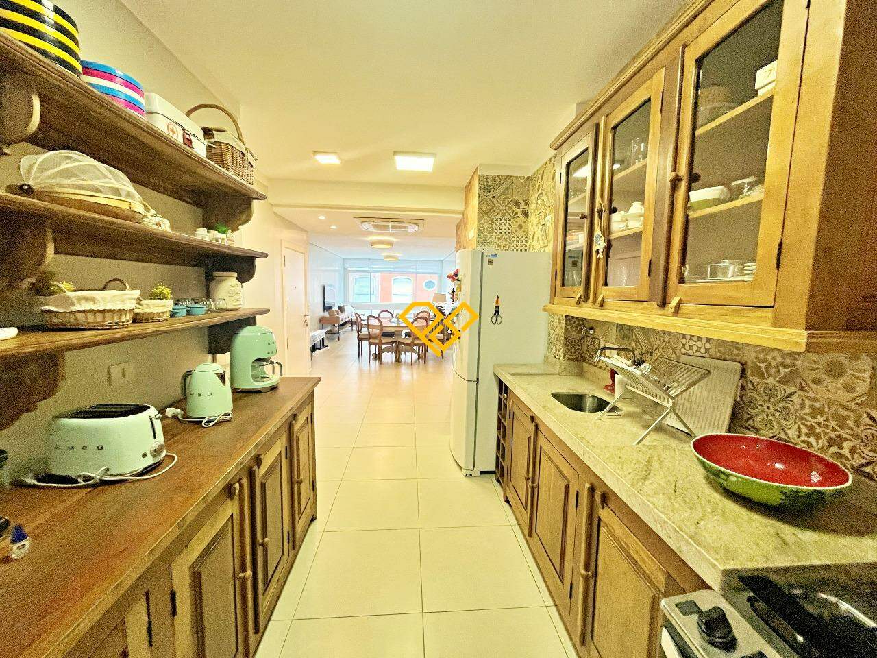 Apartamento à venda no Gonzaga: Cozinha integrada