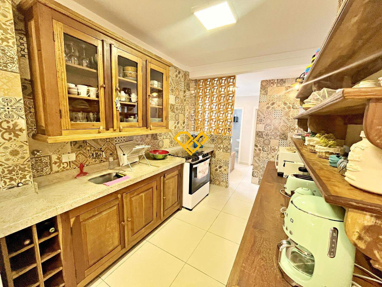 Apartamento à venda no Gonzaga: Cozinha integrada