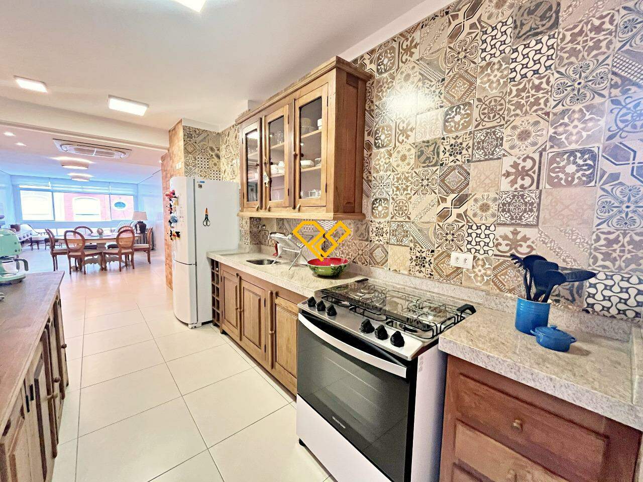 Apartamento à venda no Gonzaga: Cozinha integrada