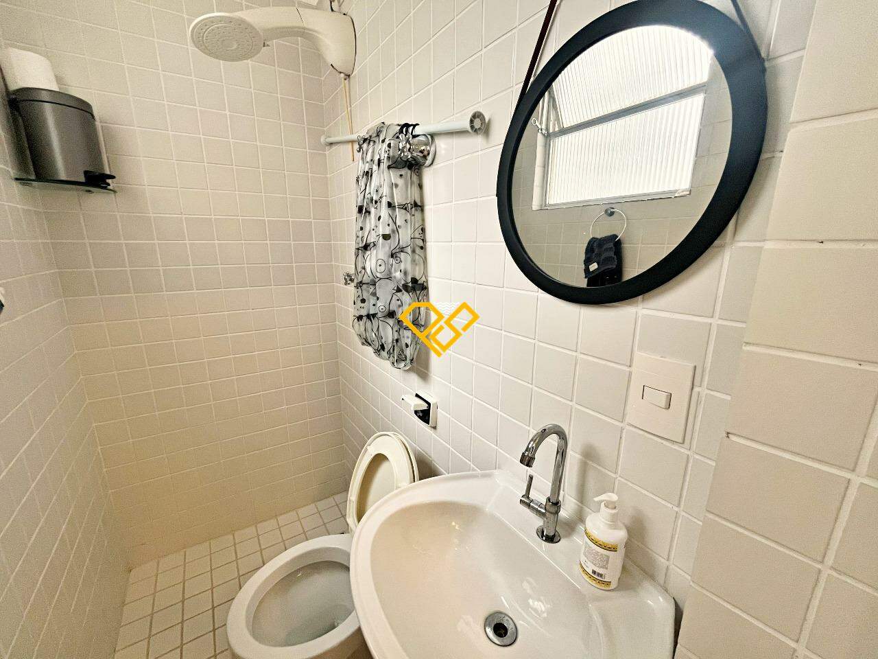 Apartamento à venda no Gonzaga: Wc de serviço