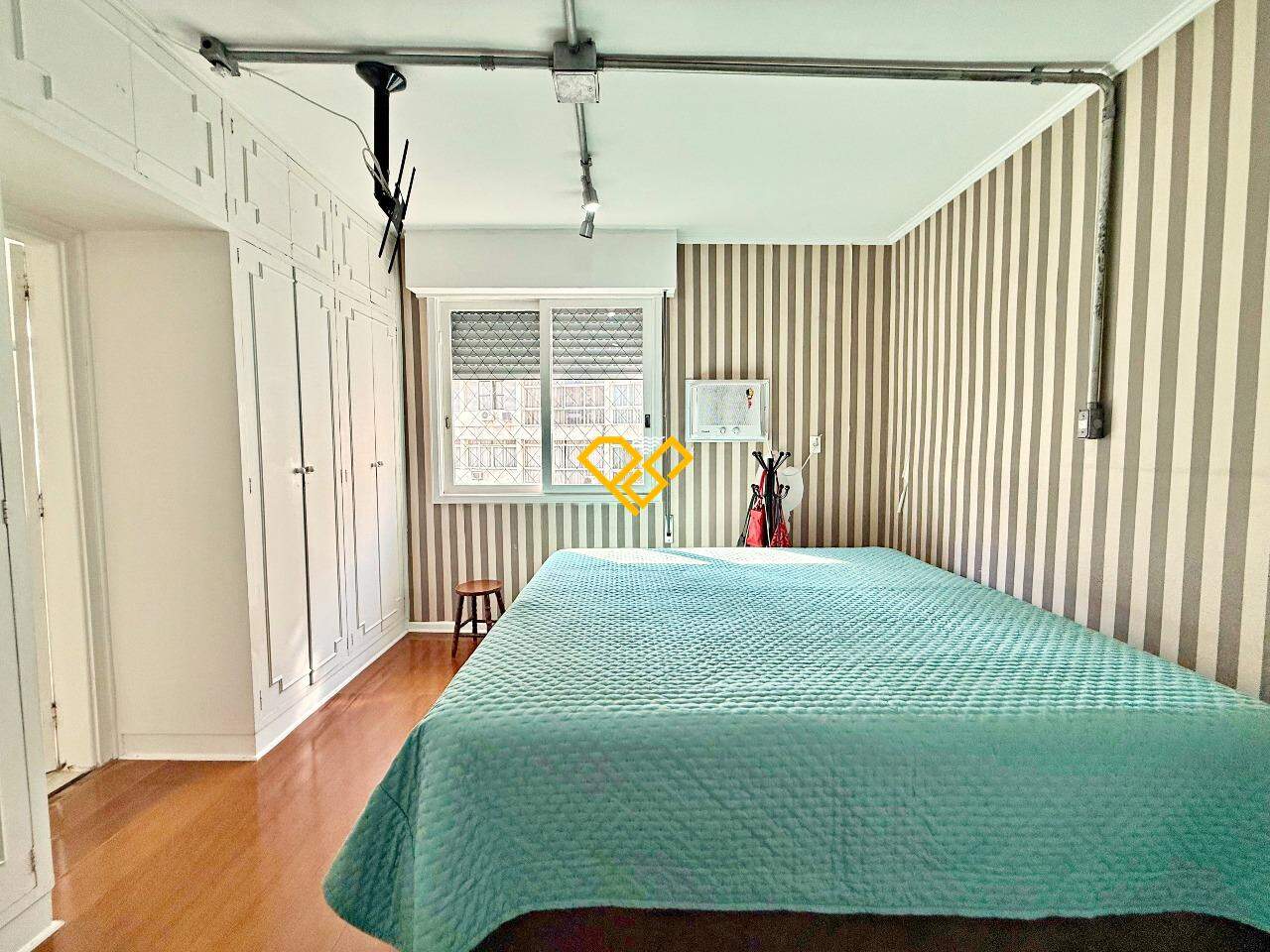 Apartamento à venda no Gonzaga: Dormitório 1 - suíte