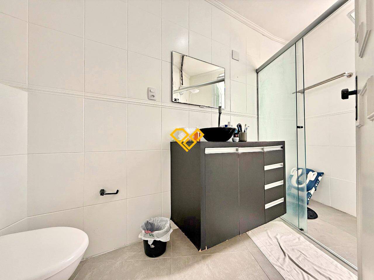 Apartamento à venda no Gonzaga: Wc suíte