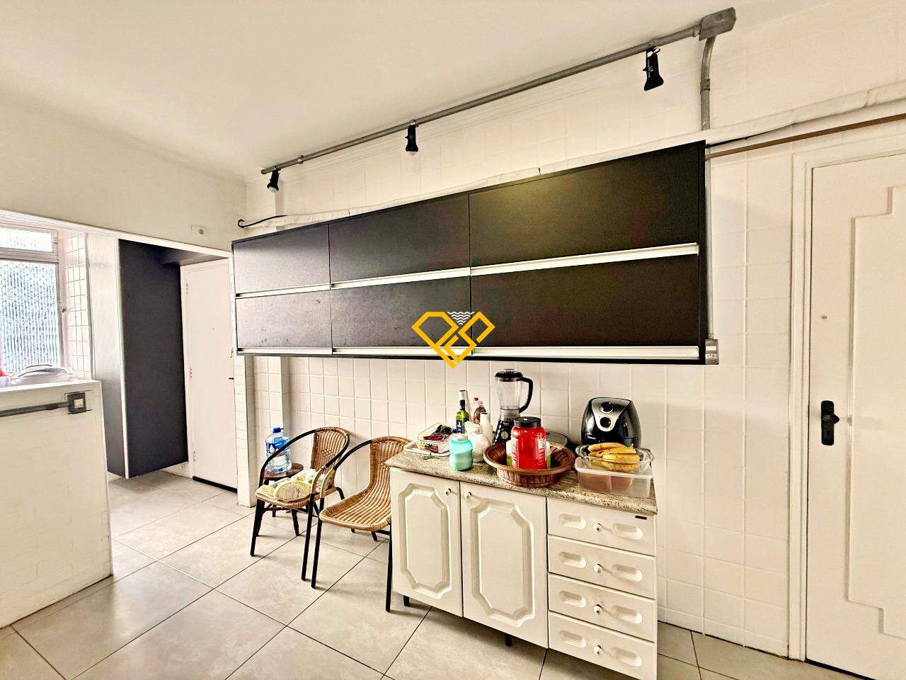 Apartamento à venda no Gonzaga: Cozinha