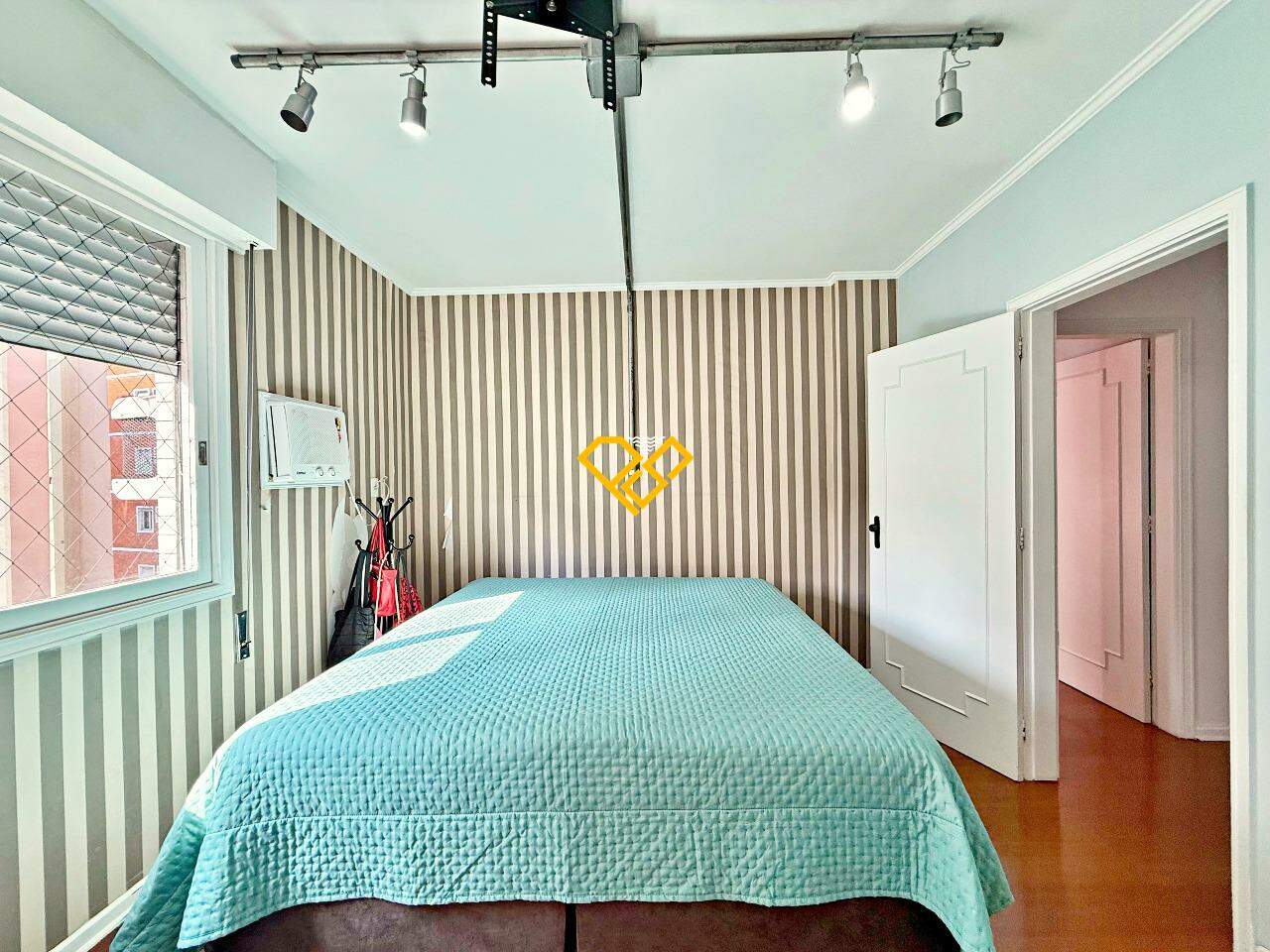 Apartamento à venda no Gonzaga: Dormitório 1 - suíte