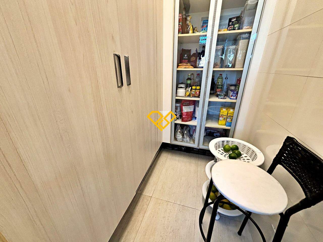 Apartamento à venda no Gonzaga: Despensa
