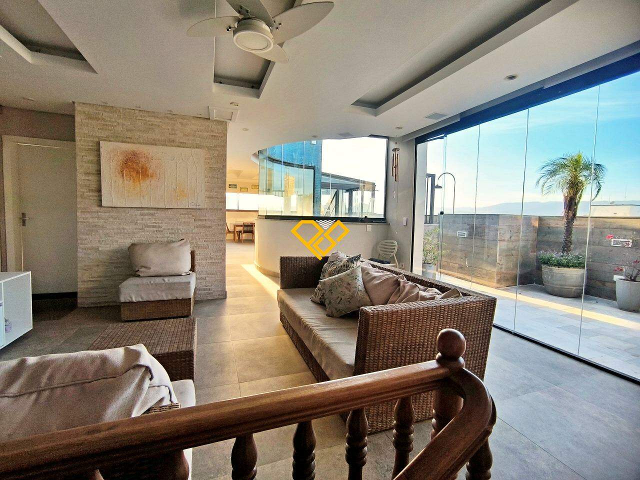 Cobertura à venda no Embaré: Sala 2° andar