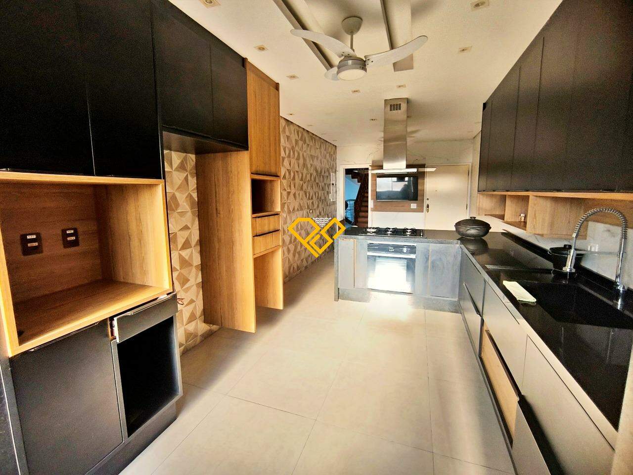 Cobertura à venda no Embaré: Cozinha
