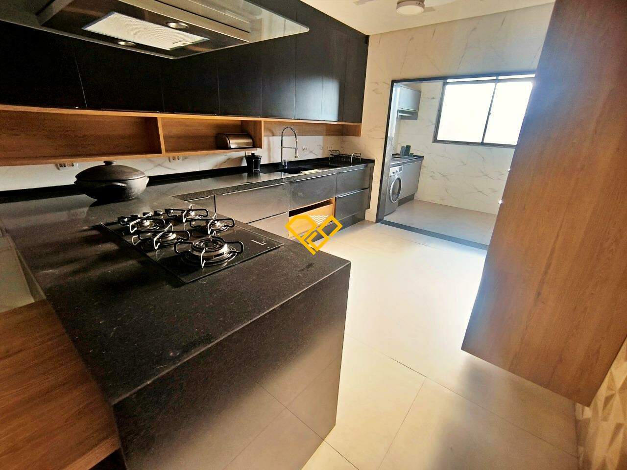 Cobertura à venda no Embaré: Cozinha