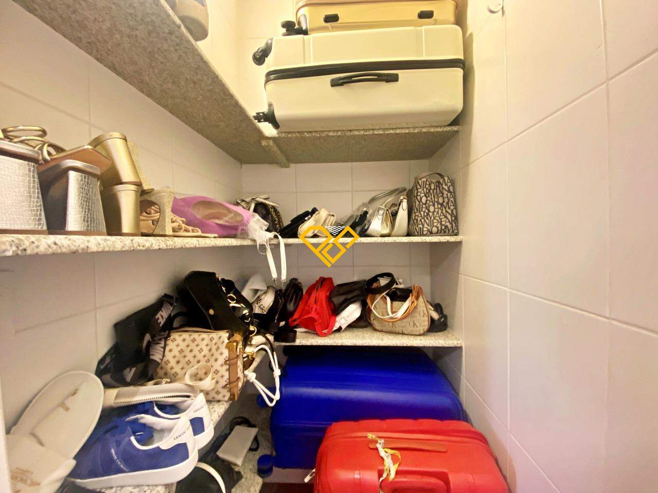 Apartamento à venda no Boqueirão: Deposito sala