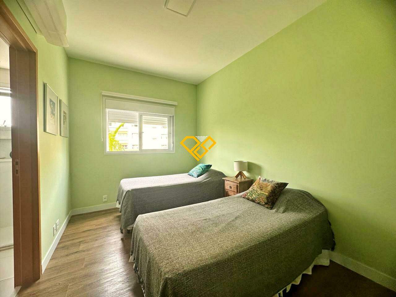 Garden à venda no Embaré: Suíte 2