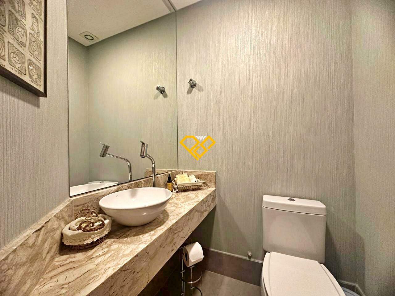 Garden à venda no Embaré: Lavabo