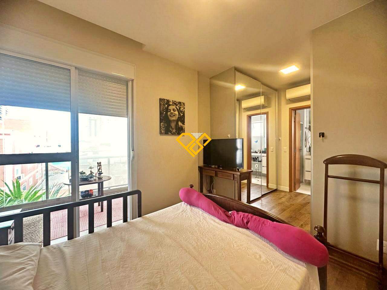 Garden à venda no Embaré: Suíte 1