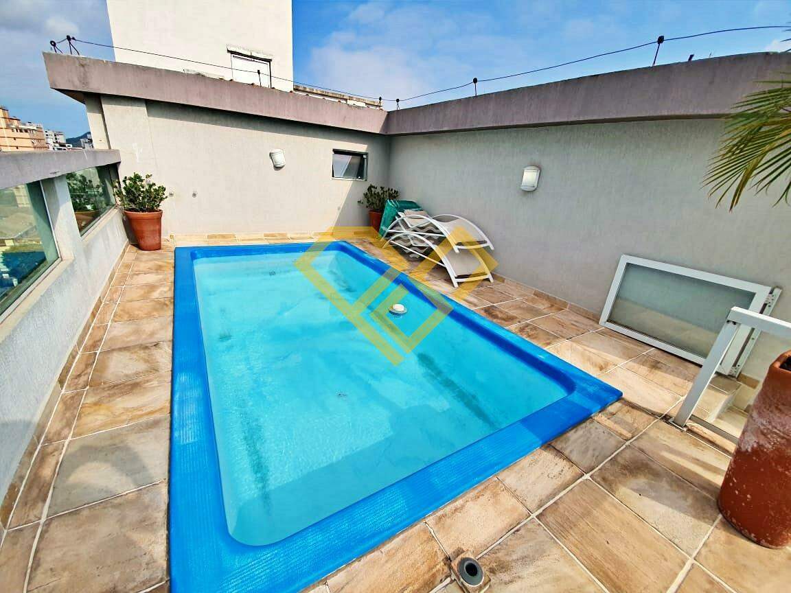 Cobertura à venda no Ponta da Praia: Piscina