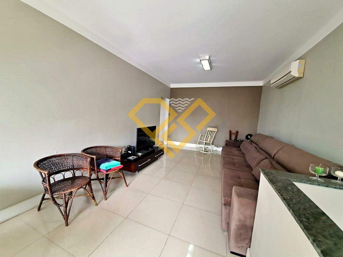 Cobertura à venda no Ponta da Praia: Sala - 2º piso