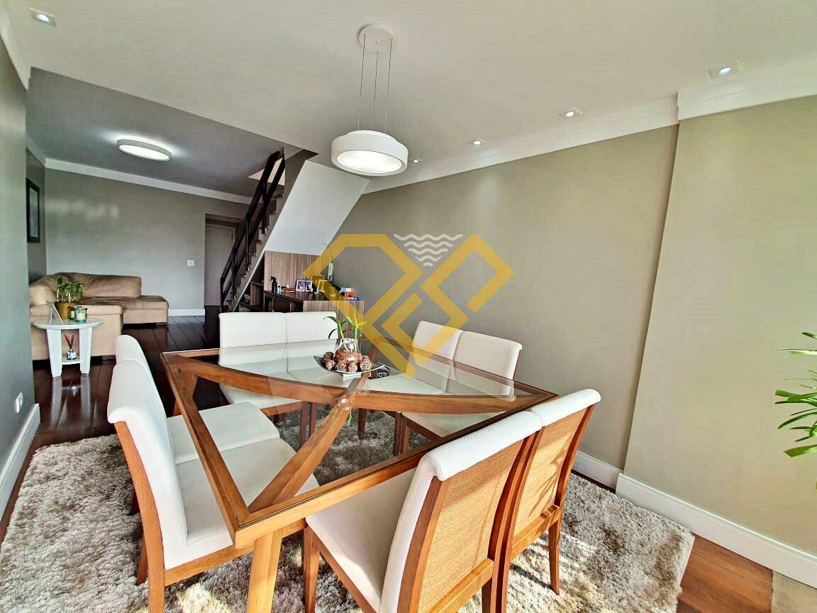 Cobertura à venda no Ponta da Praia: Sala